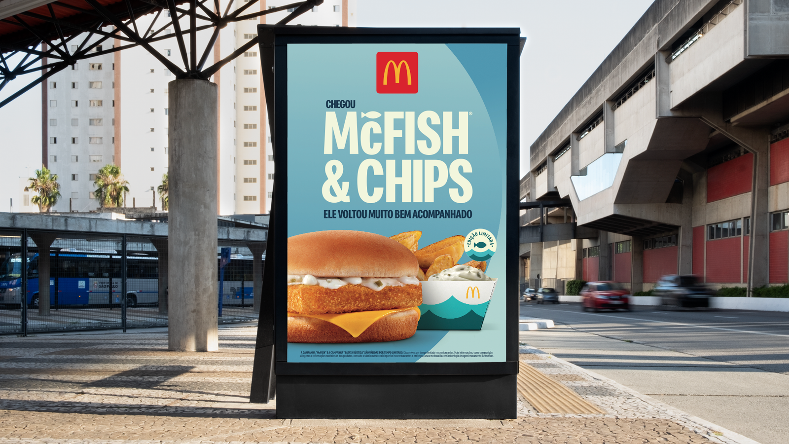Simulação de mídia OOH estática em painel digital